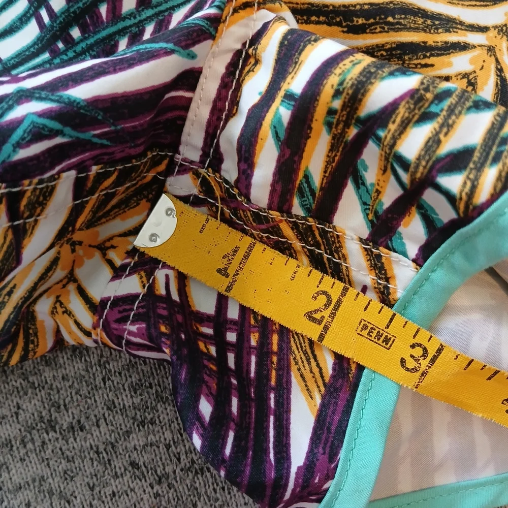Girls Jr.'s Bundle Size XL 2 pair Summer Shorts Hurley Ocean Pacific
